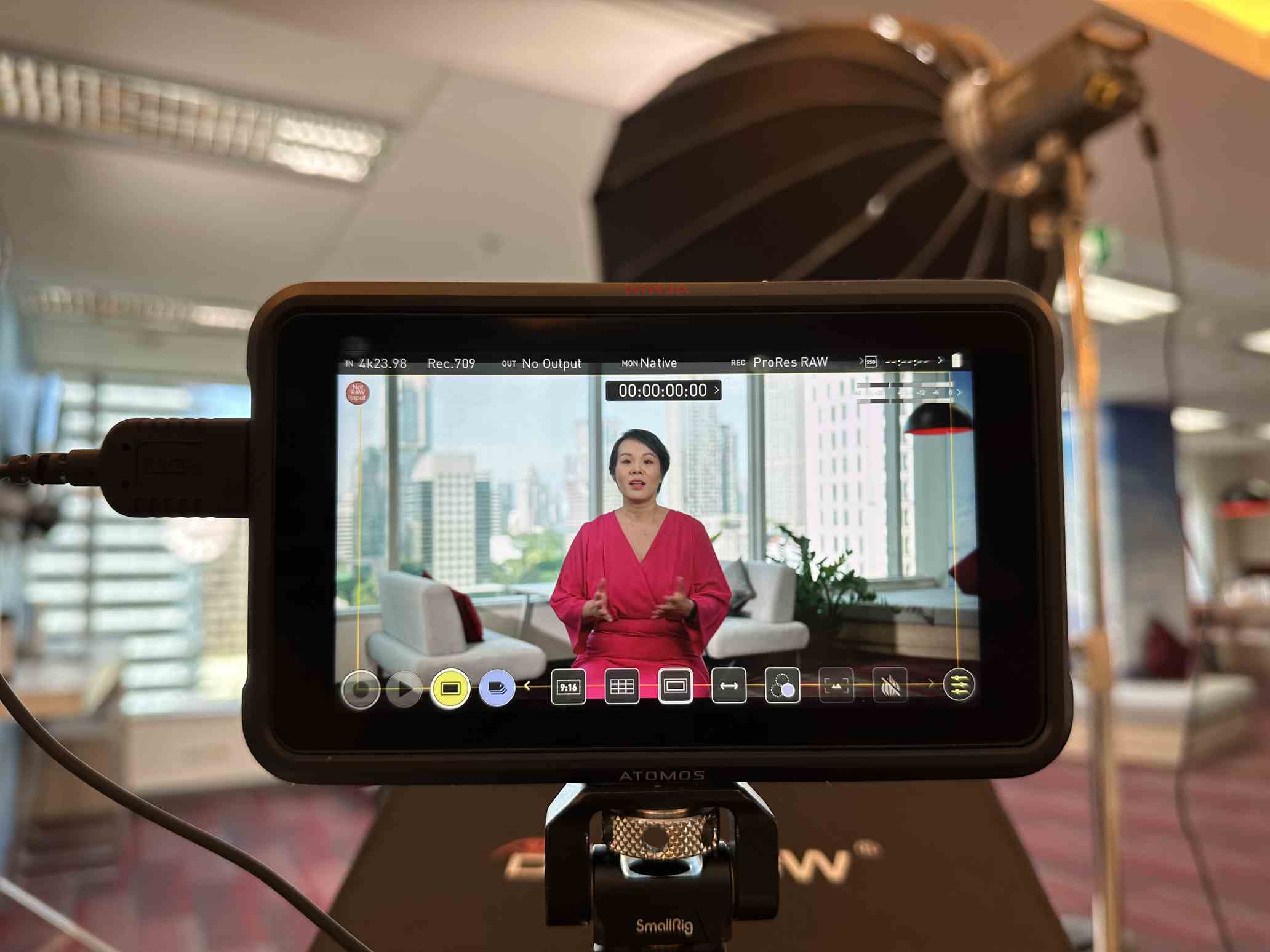 Interview Fixer Bangkok: Contributors, Context and Crew